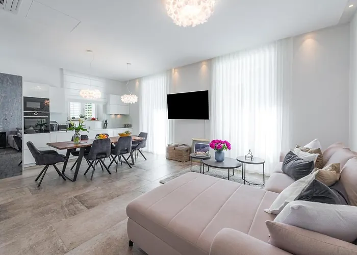 Villa Flores Garden *