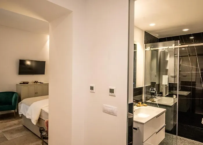 Flores Garden فيلة دوبروفينك