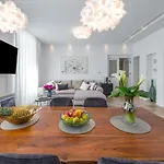 Flores Garden Villa *