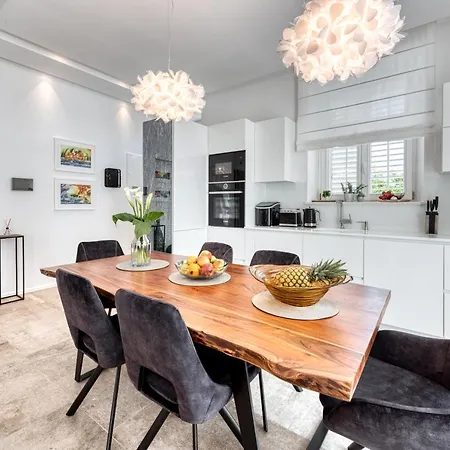 ヴィラ Flores Garden ドゥブロブニク